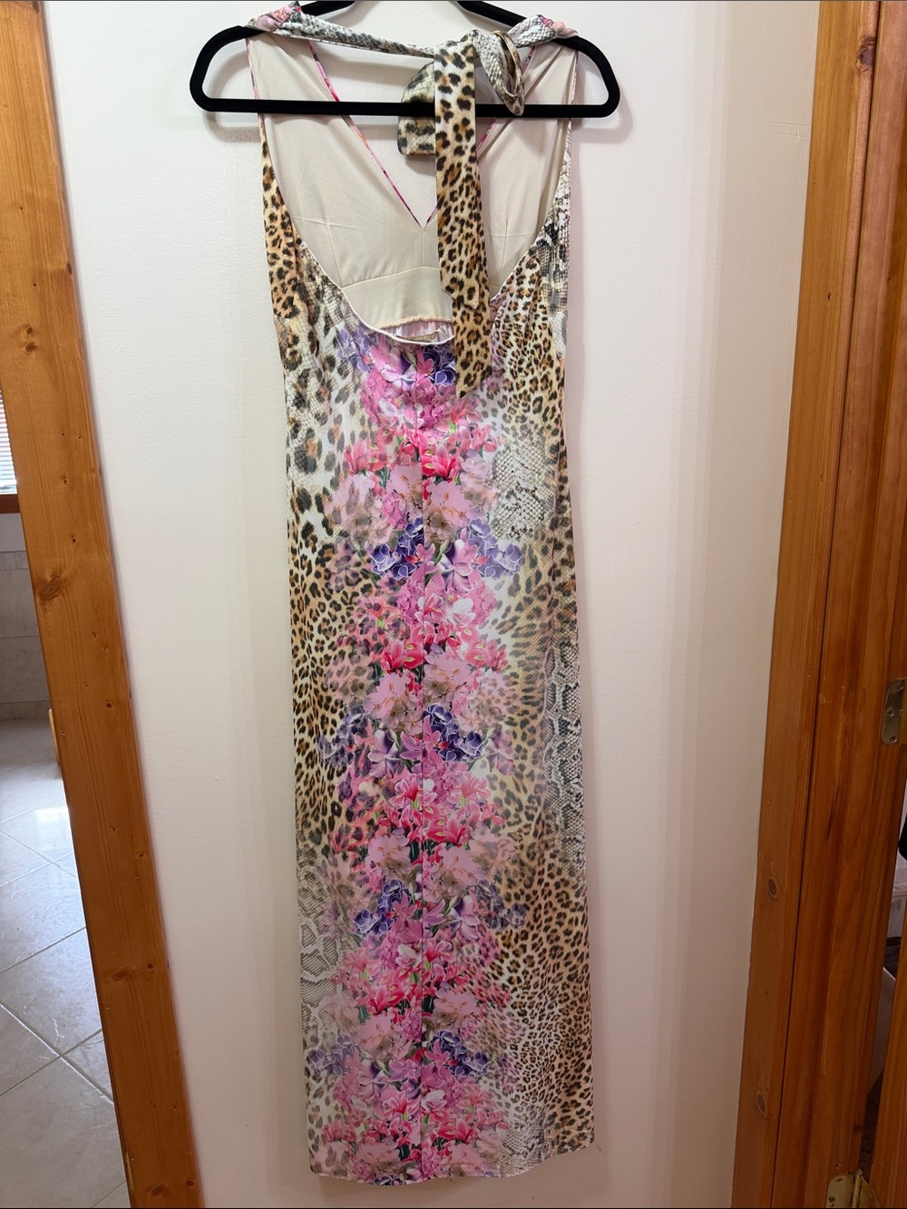 Boston Proper. Leopard Floral & Animal  V- Neck Maxi Dress with Open Back. NWOT - Picture 9 of 11